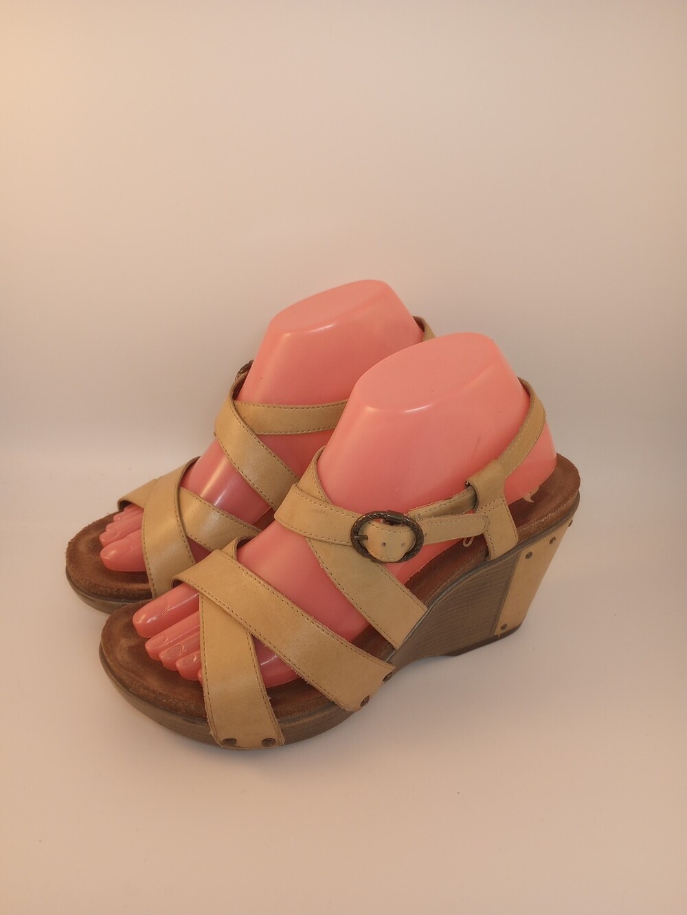 Dansko Women's Beige Leather Wedge Strappy Sandals Sz 39 US 8.5